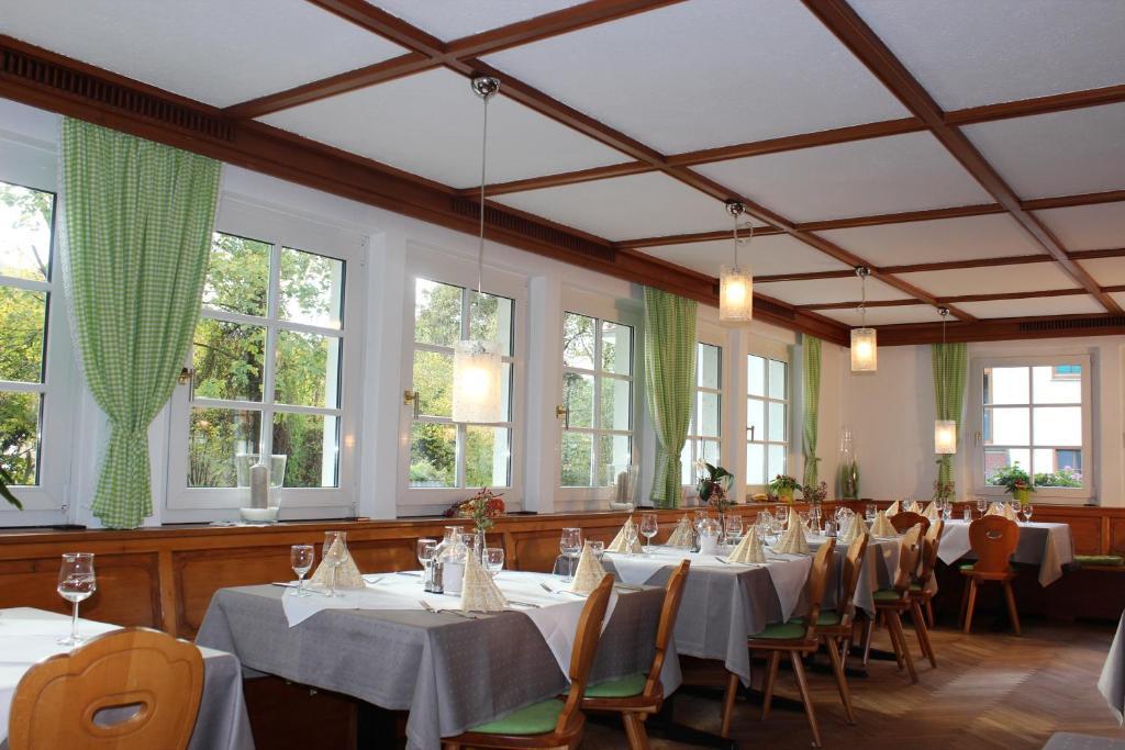 מלון גלוטרטל Gasthaus Zur Linde מראה חיצוני תמונה